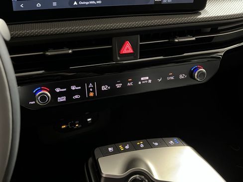 New 2025 Kia EV6 Wind image 19