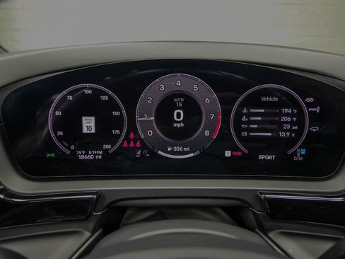 Used 2025 Porsche Cayenne GTS AWD/4WD image 16
