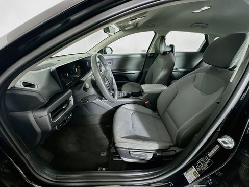 Used 2025 Kia K4 FWD image 13