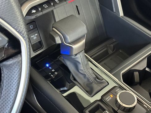 Used 2024 Toyota Tundra Limited AWD/4WD image 17