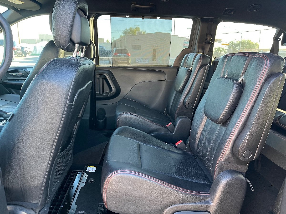 Used 2019 Dodge Grand Caravan GT FWD image 13