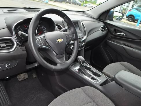 Used 2024 Chevrolet Equinox LT w/ LPO, Floor Liner Package FWD image 9
