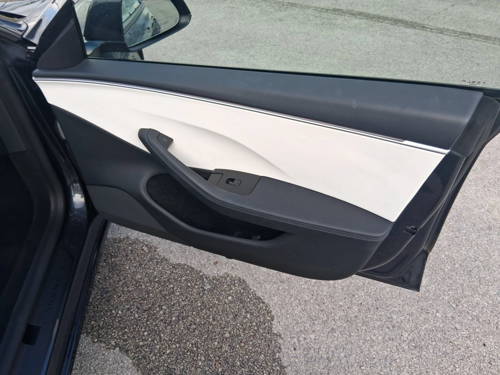 Used 2024 Tesla Model 3 Standard Range RWD image 14