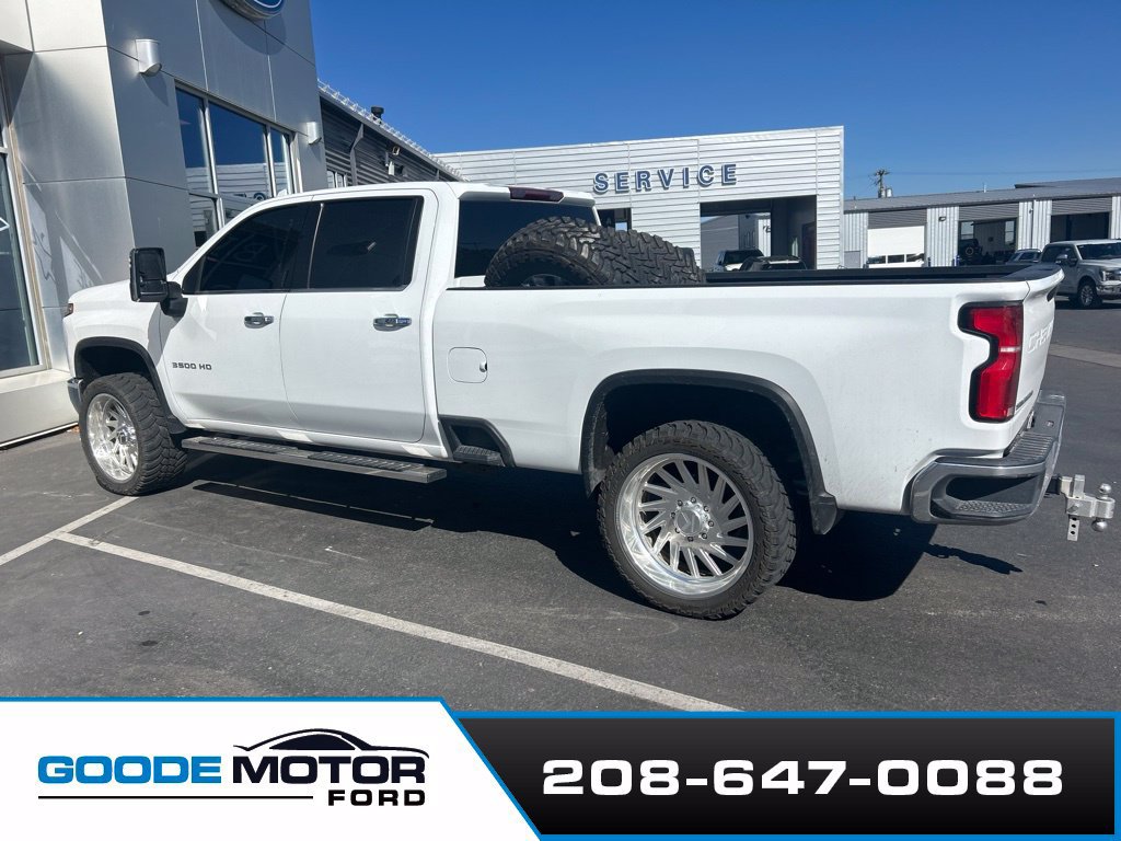 Used 2024 Chevrolet Silverado 3500 LTZ AWD/4WD image 3