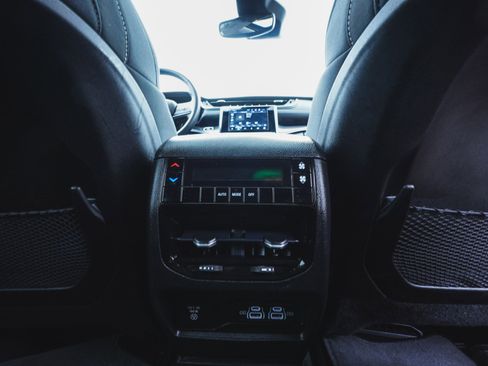 Used 2022 Jeep Grand Cherokee L Laredo w/ Luxury Tech Group I image 37