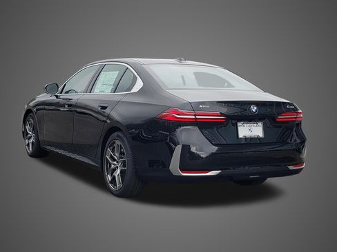 New 2026 BMW 540i xDrive image 7