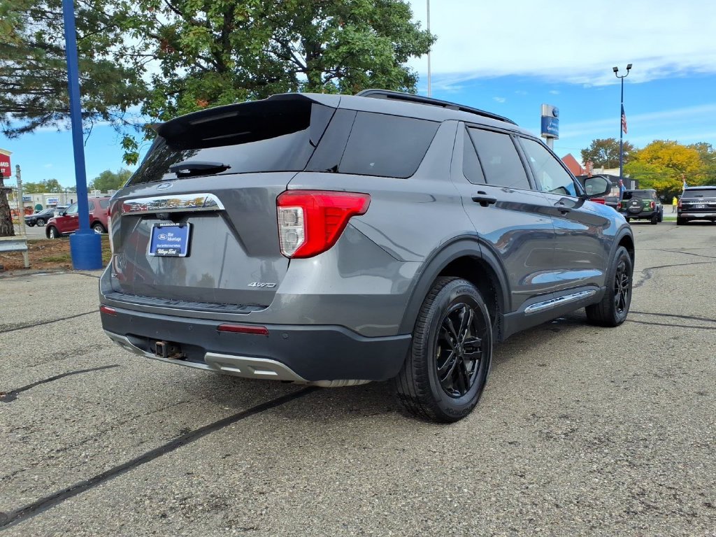 Certified 2021 Ford Explorer XLT w/ Equipment Group 202A AWD/4WD image 6