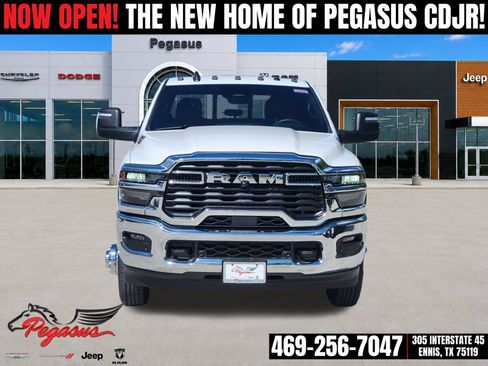 New 2026 RAM 3500 Tradesman AWD/4WD image 6