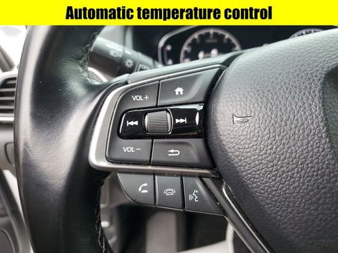 Used 2021 Honda Accord Touring image 11