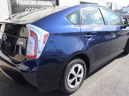 Used 2013 Toyota Prius Four image 9