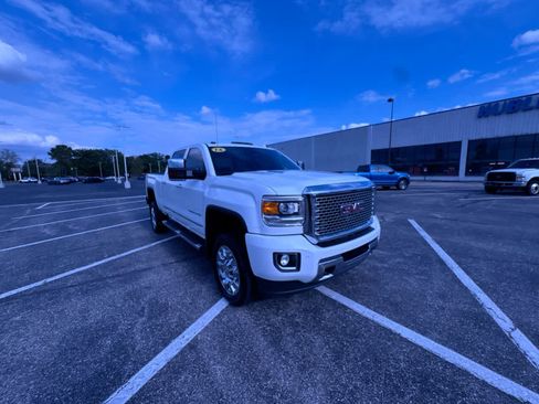 Used 2016 GMC Sierra 2500 Denali w/ Driver Alert Package AWD/4WD image 2