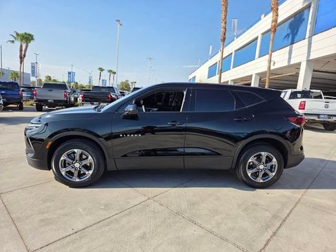 Used 2023 Chevrolet Blazer LT FWD image 3