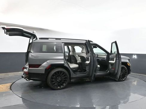 Used 2025 Hyundai Santa Fe Calligraphy w/ Tow & Go Package image 39