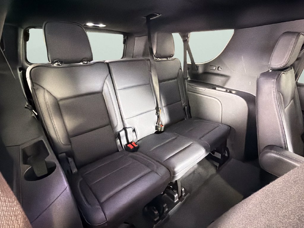 Used 2025 GMC Yukon XL Denali AWD/4WD image 33