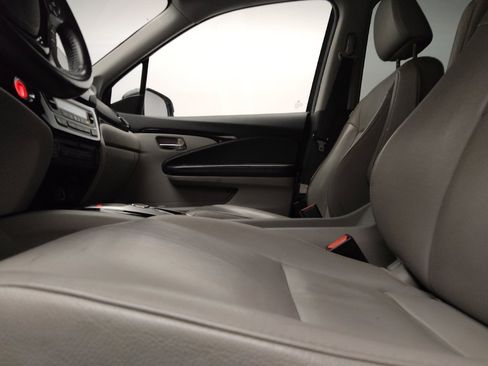 Used 2017 Honda Pilot Touring image 17