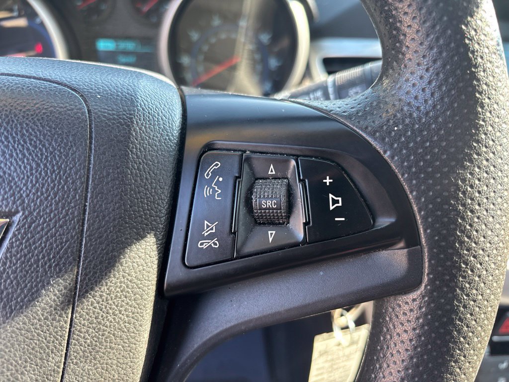 Used 2015 Chevrolet Cruze LT FWD image 19