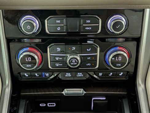 Used 2023 GMC Yukon XL Denali w/ Max Trailering Package AWD/4WD image 17