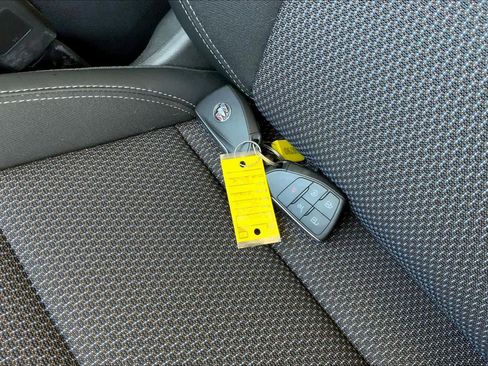 Used 2023 Buick Envision Preferred w/ Premium Seat Package image 13