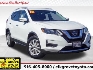 Used 2017 Nissan Rogue SV video 1