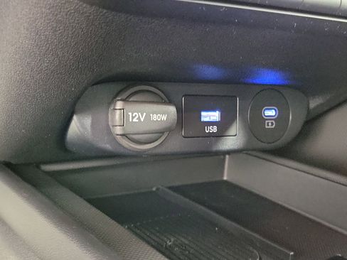 New 2025 Hyundai Elantra SEL image 18