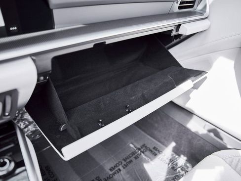 Used 2025 Porsche 911 Turbo S image 79