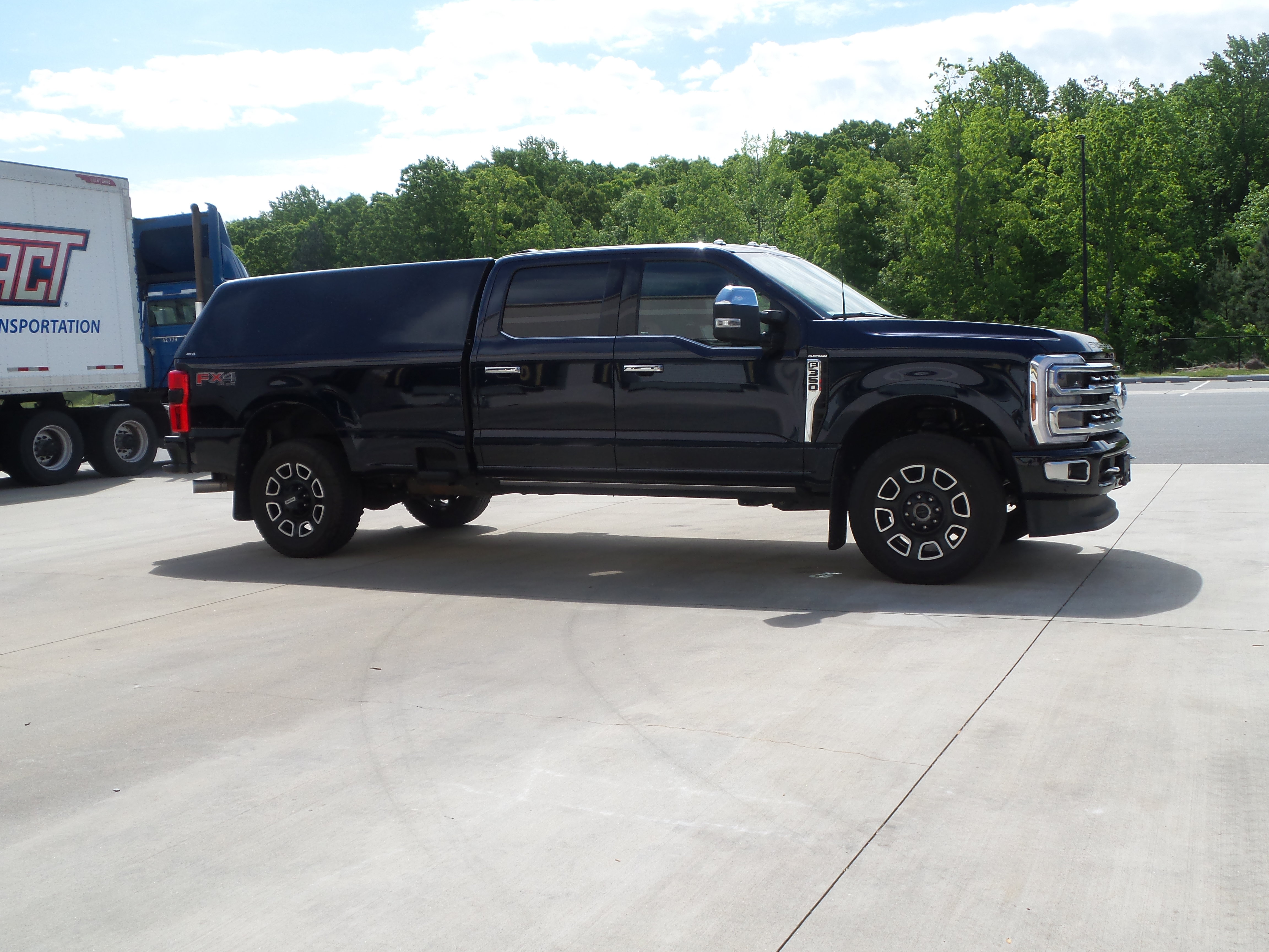 Used 2024 Ford F350 Platinum w/ FX4 Off-Road Package AWD/4WD image 12