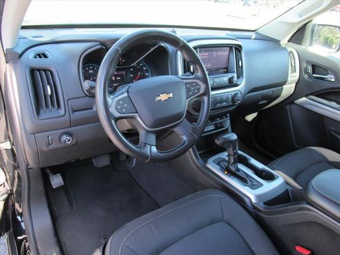 Used 2020 Chevrolet Colorado LT w/ LT Convenience Package image 16