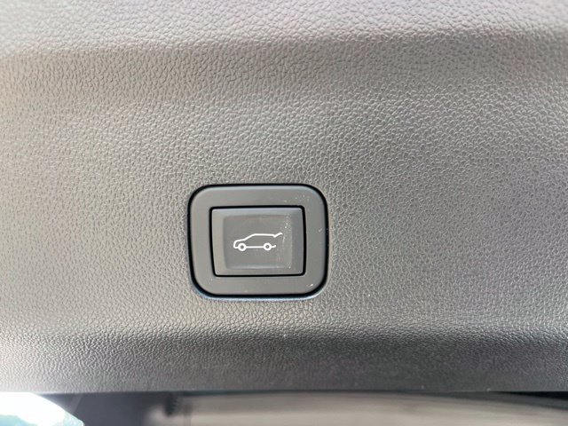 Used 2026 Chevrolet Tahoe High Country AWD/4WD image 7