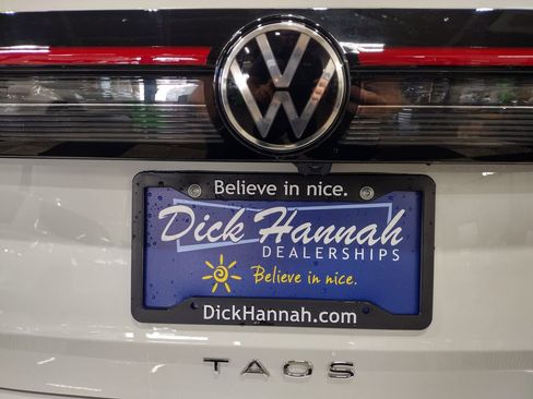 New 2025 Volkswagen Taos SE image 15