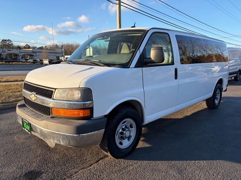 Used 2015 Chevrolet Express 3500 LT w/ LT Preferred Equipment Group image 3
