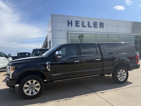 Used 2021 Ford F250 Platinum AWD/4WD image 3