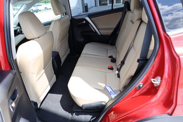 Used 2014 Toyota RAV4 Limited AWD/4WD image 38