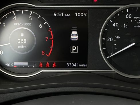 Used 2025 Nissan Versa SV FWD image 37