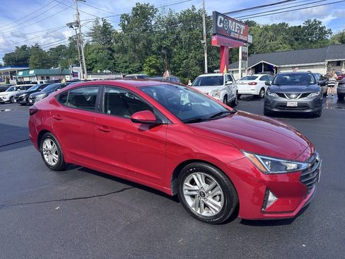 Used 2019 Hyundai Elantra SEL FWD image 1