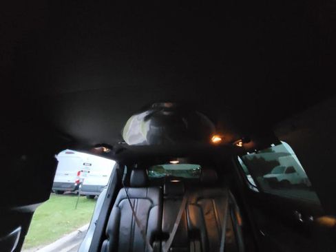 Used 2013 Lincoln MKT AWD image 56