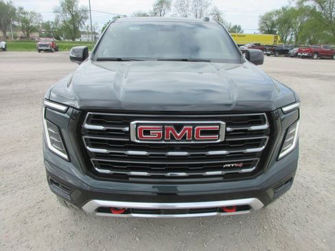New 2026 GMC Yukon XL AT4 AWD/4WD image 10