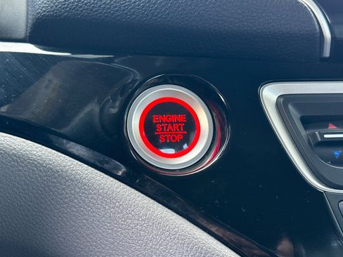 Certified 2019 Honda Pilot Touring image 36