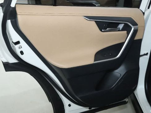 Certified 2019 Toyota RAV4 Limited image 13