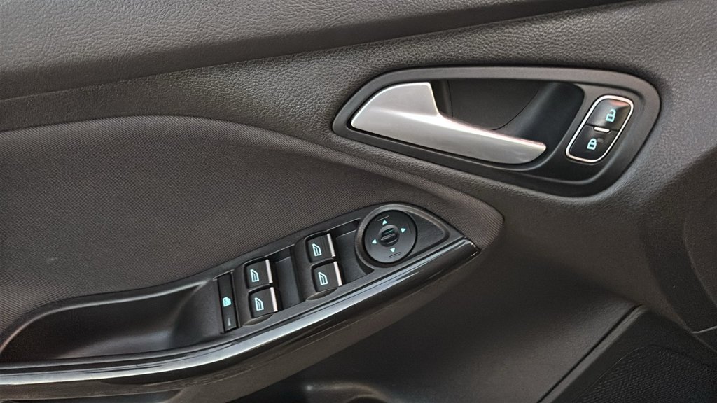 Used 2018 Ford Focus Titanium FWD image 10