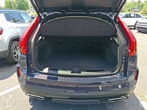 Used 2025 Cadillac XT4 Premium Luxury FWD image 29