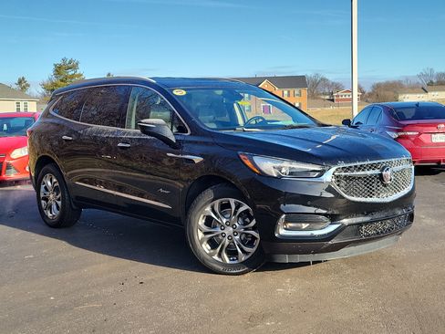 Used 2019 Buick Enclave Avenir w/ Avenir Technology Package image 29