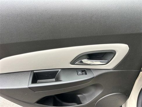 Used 2012 Chevrolet Cruze LS w/ Connectivity Package image 16