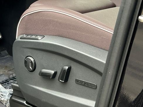 New 2025 Volkswagen ID. Buzz Pro S image 15