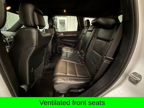 Used 2017 Jeep Grand Cherokee Overland image 15