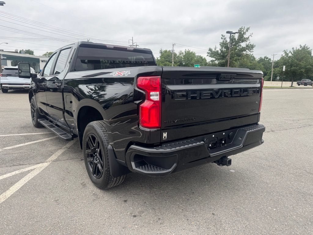 Used 2024 Chevrolet Silverado 1500 RST w/ Max Trailering Package AWD/4WD image 4