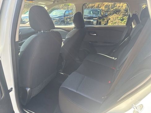 Used 2023 Nissan Rogue SV AWD/4WD image 16