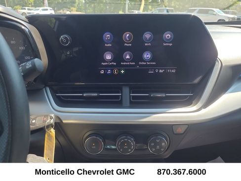 Used 2024 Chevrolet Trax LS FWD image 21