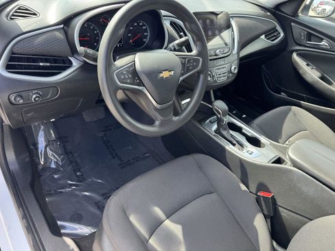 Used 2024 Chevrolet Malibu LT FWD image 12