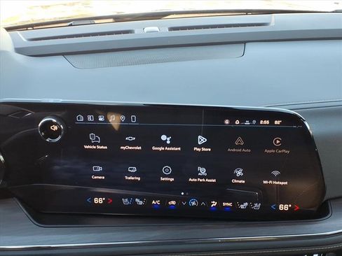 New 2026 Chevrolet Suburban Premier image 17