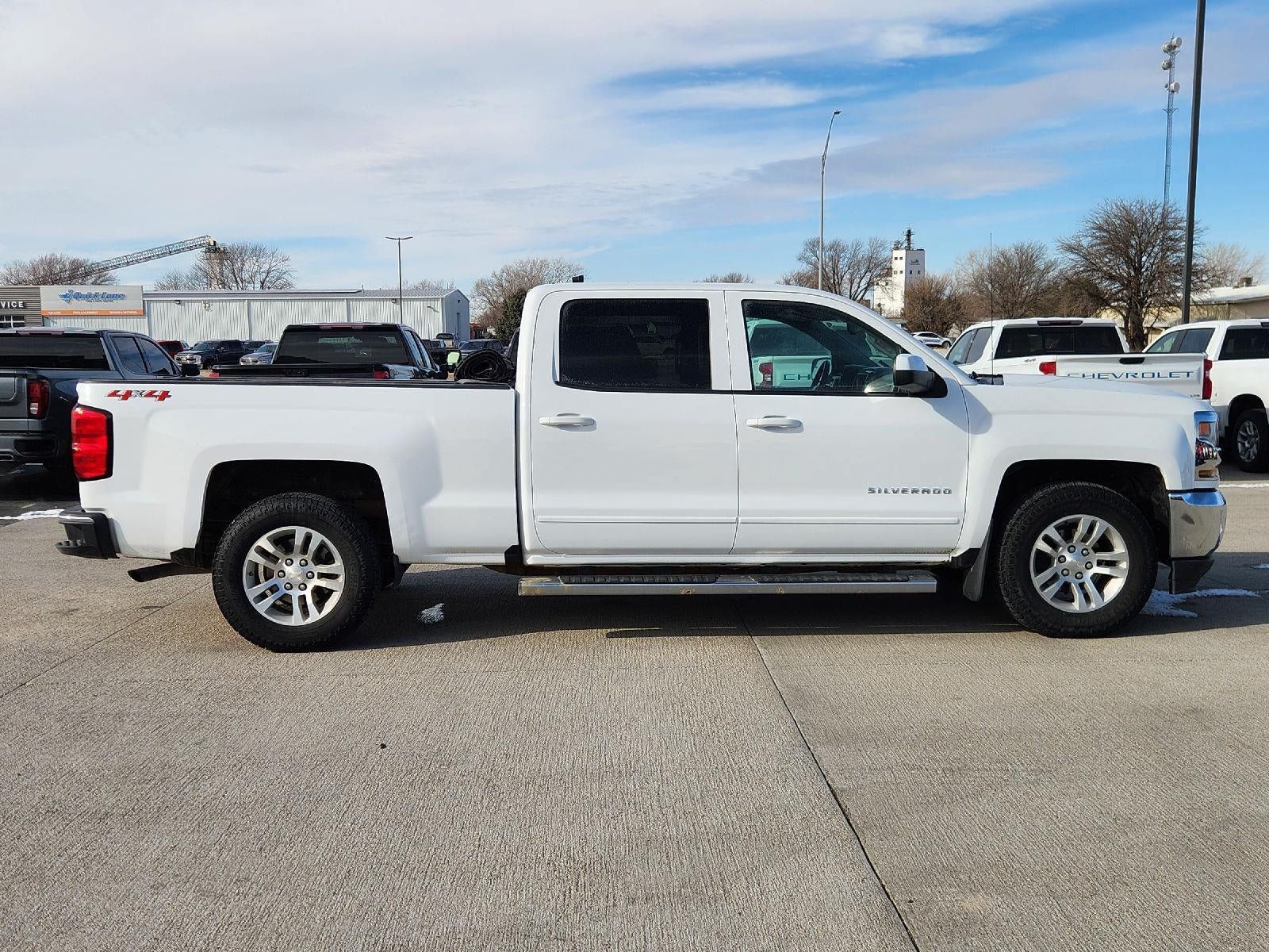 Used 2018 Chevrolet Silverado 1500 LT w/ All Star Edition AWD/4WD image 5